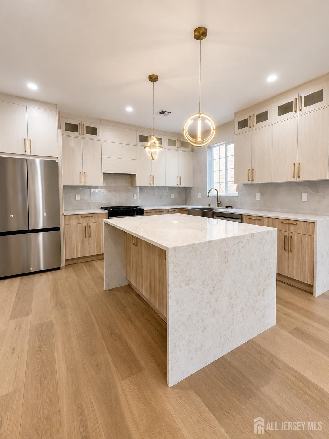 10 Charles Street Edison, NJ 08820 - Photo 3 of 23