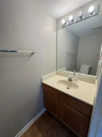 $2,400 | 689 East Whispering Oaks Court, Unit 689, Palatine, IL 60074