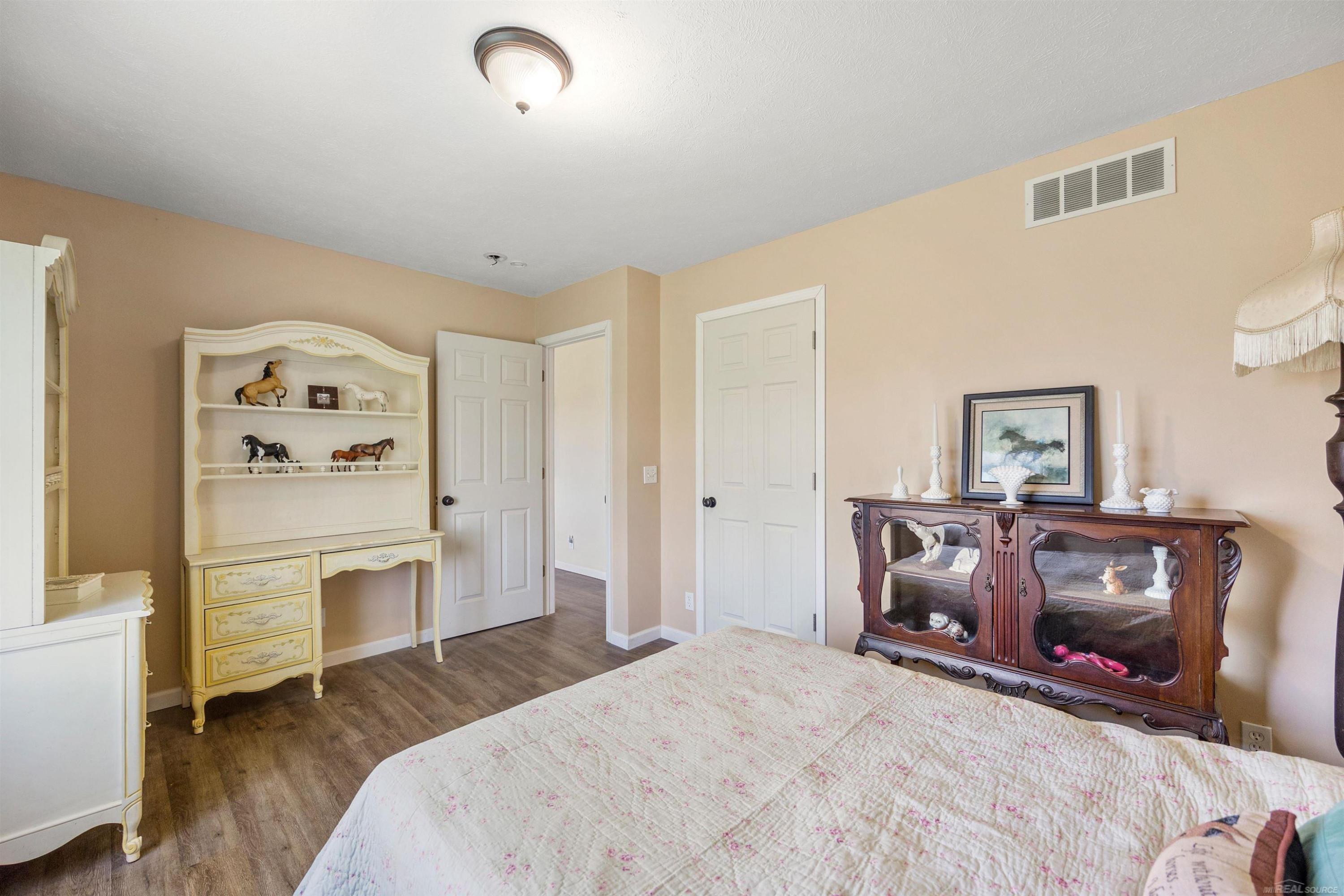 7613 Fisher Road Avoca, MI 48006 - Photo 25 of 31 50213010-2c291fbe-029a-47e7-b99a-2f577c9cbd8c.JPG