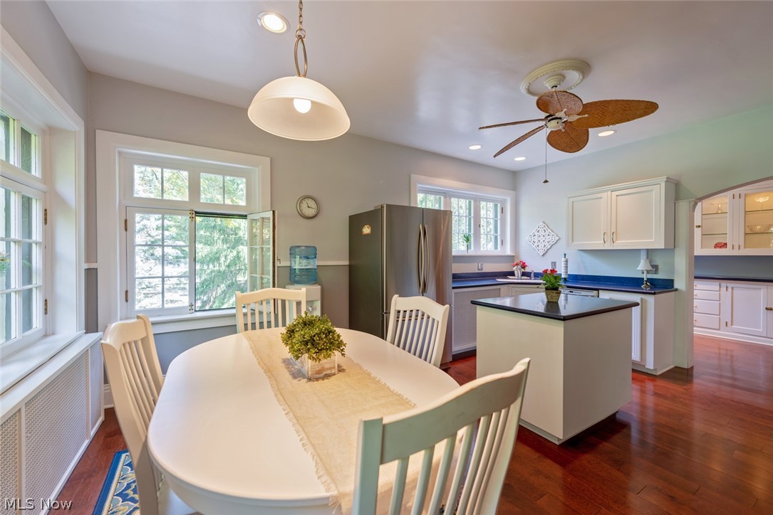 1763 Sheridan Road Cleveland, OH 44121 - Photo 14 of 34