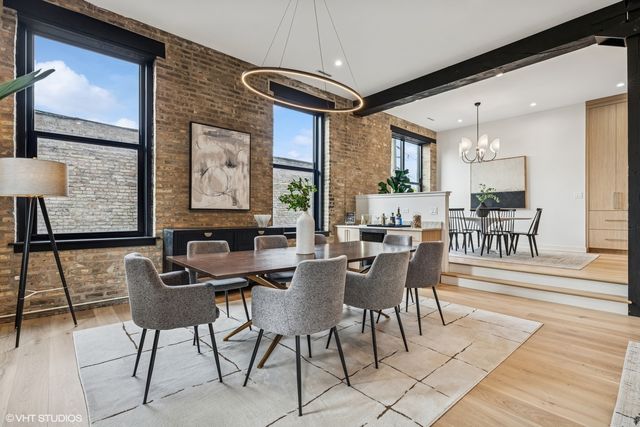 $1,900,000 | 401 North Aberdeen Street, Unit 3N, Chicago, IL 60642
