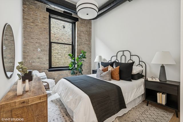 $1,900,000 | 401 North Aberdeen Street, Unit 3N, Chicago, IL 60642
