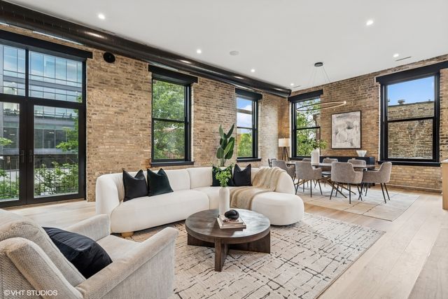 $1,900,000 | 401 North Aberdeen Street, Unit 3N, Chicago, IL 60642