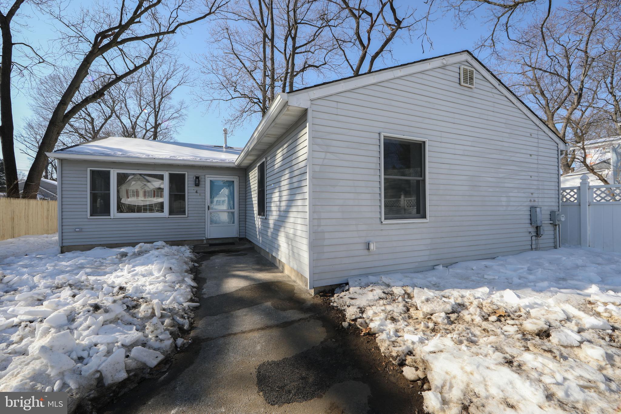 141 Oak Avenue Runnemede, NJ 08078 - Photo 2 of 32