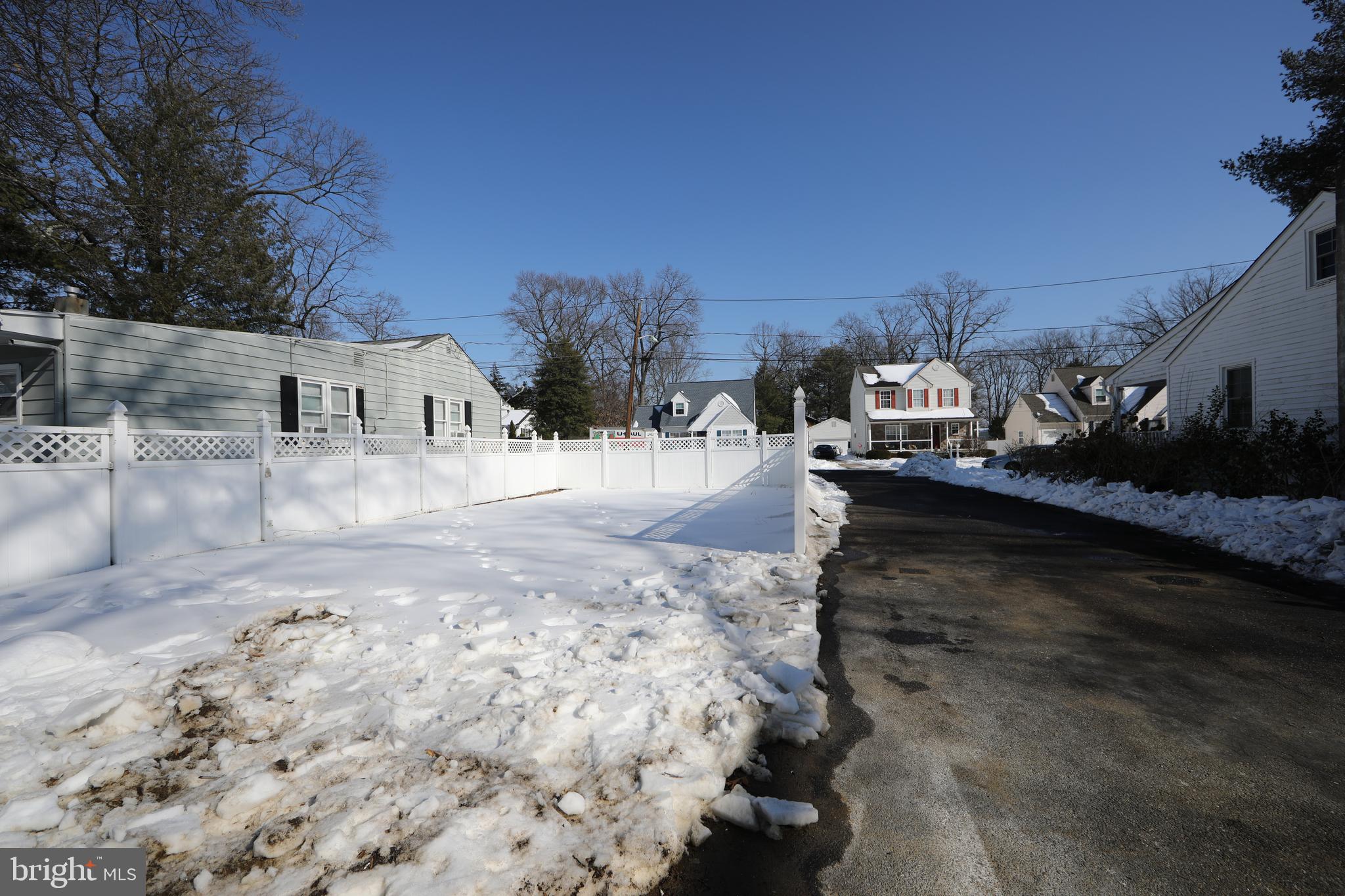 141 Oak Avenue Runnemede, NJ 08078 - Photo 5 of 32