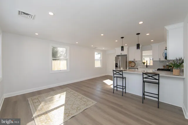 $364,900 | 141 Oak Avenue, Runnemede, NJ 08078