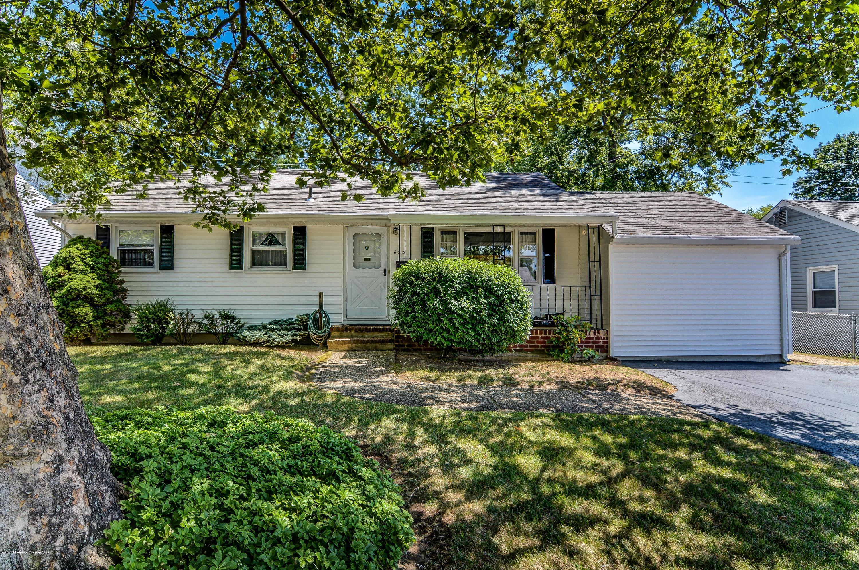 623 Hopping Road Belford, NJ 07718 - Photo 1 of 25 Picture Perfect!