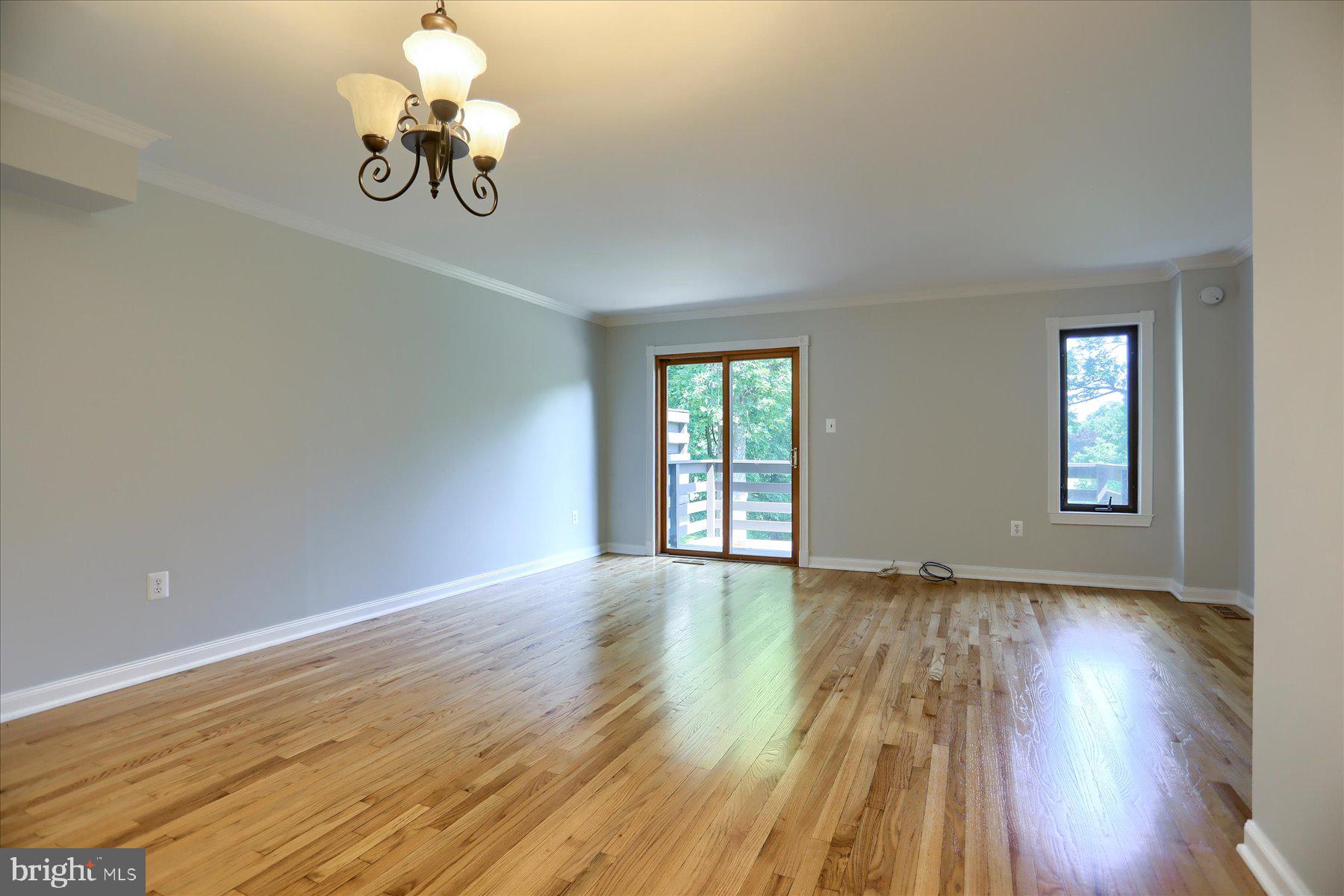 20 Stone Ridge Court, Unit 22 Baltimore, MD 21239 - Photo 6 of 37 Living Room
