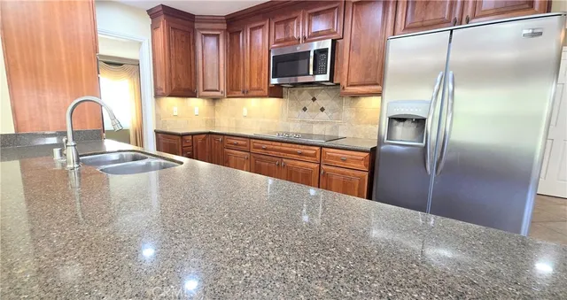 $5,400 | 1400 Post, Fullerton, CA 92833