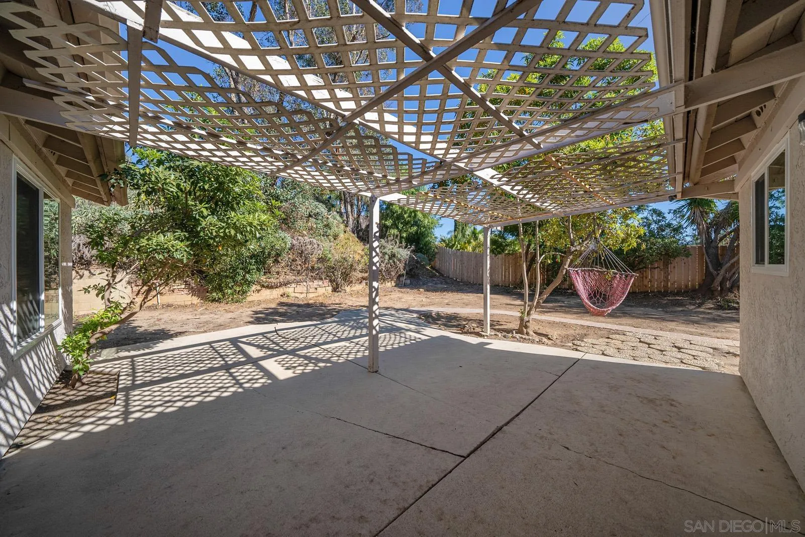 950 East Fallbrook Street Fallbrook, CA 92028 - Photo 24 of 37 a view of a garden with potted plants