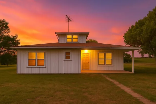 $265,000 | 221 FM 3221, Clifton, TX 76634