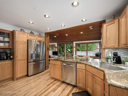 $775,000 | 2500 West Farwell Avenue, Chicago, IL 60645