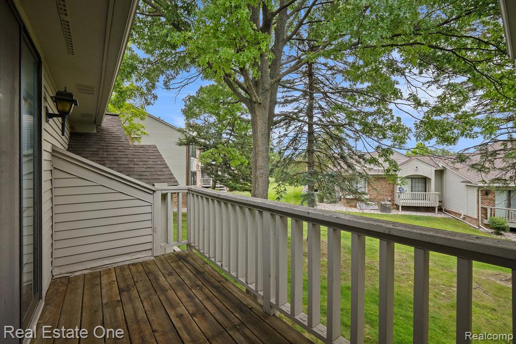 7363 Bridge Way West Bloomfield, MI 48322 - Photo 26 of 51 Gallery Image 26