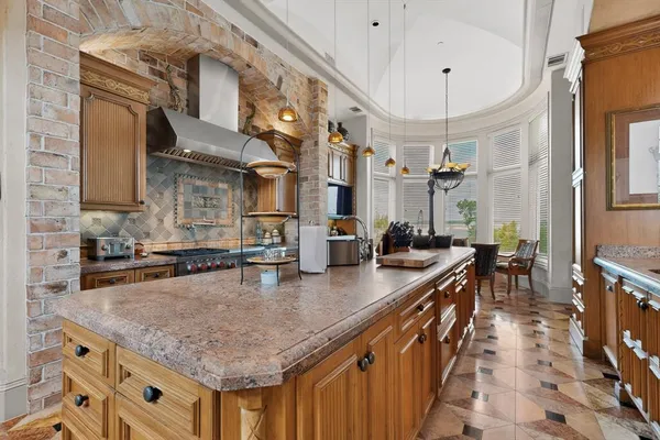 $5,500,000 | 141 Cherokee Boulevard, Pottsboro, TX 75076