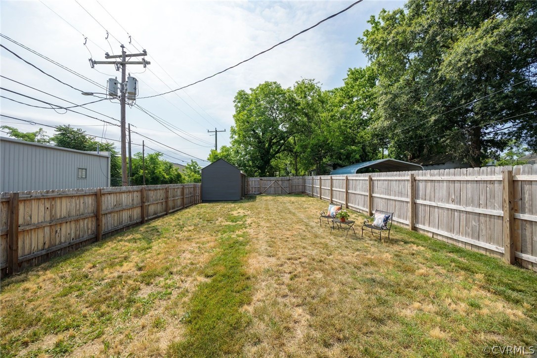2900 Decatur Street Richmond, VA 23224 - Photo 33 of 35 a view of a backyard