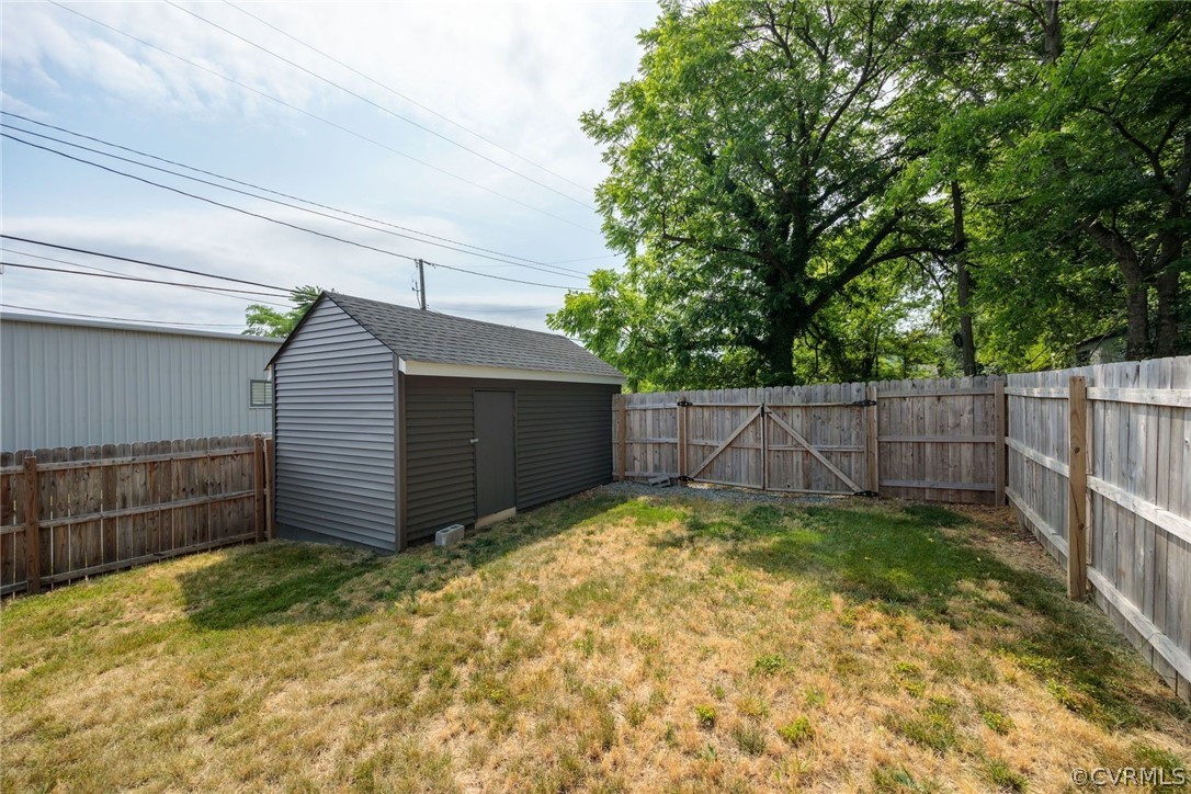 2900 Decatur Street Richmond, VA 23224 - Photo 34 of 35 a view of backyard and tree