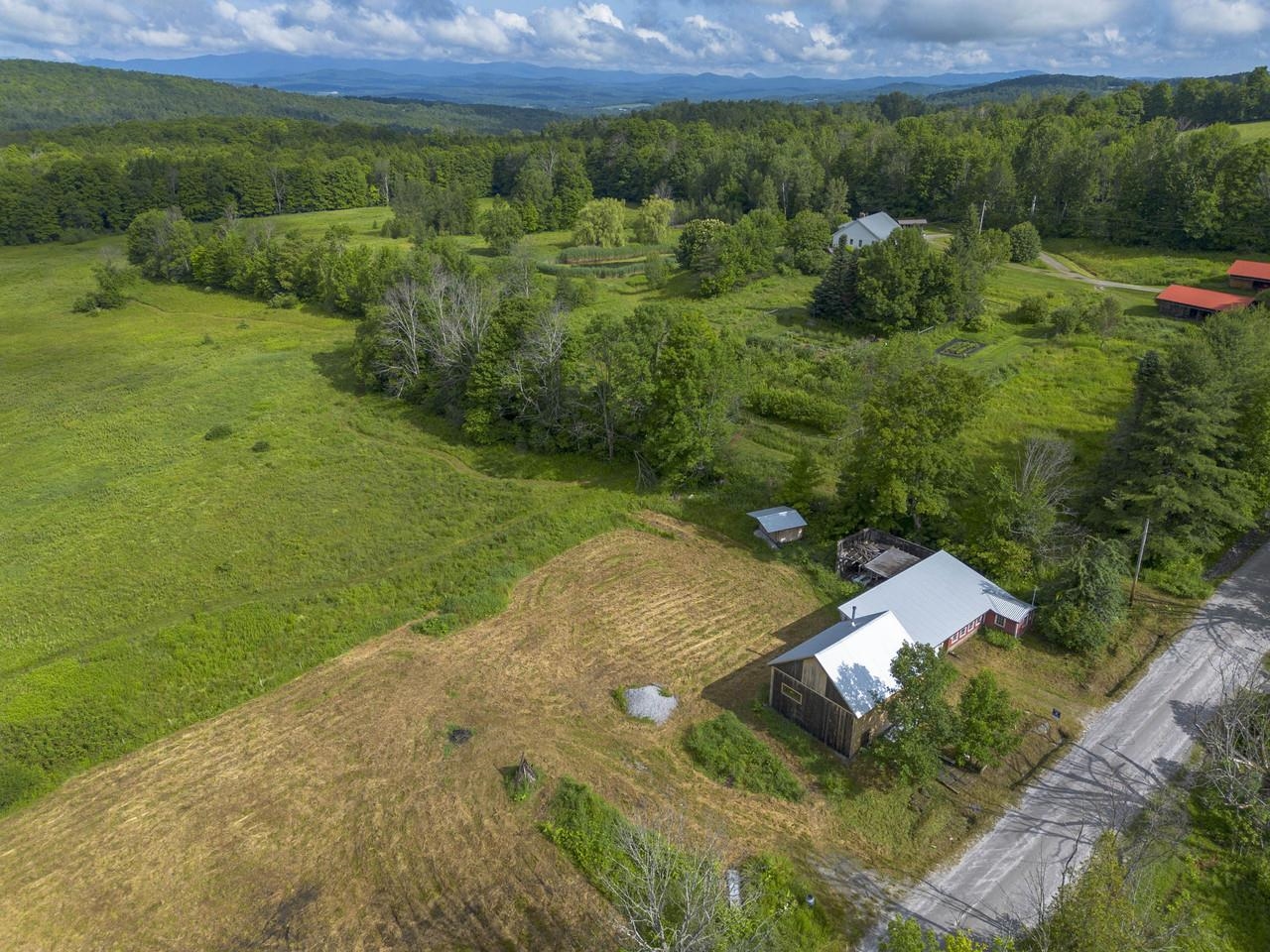 3814 East Hill Road Plainfield, VT 05667 - Photo 7 of 40