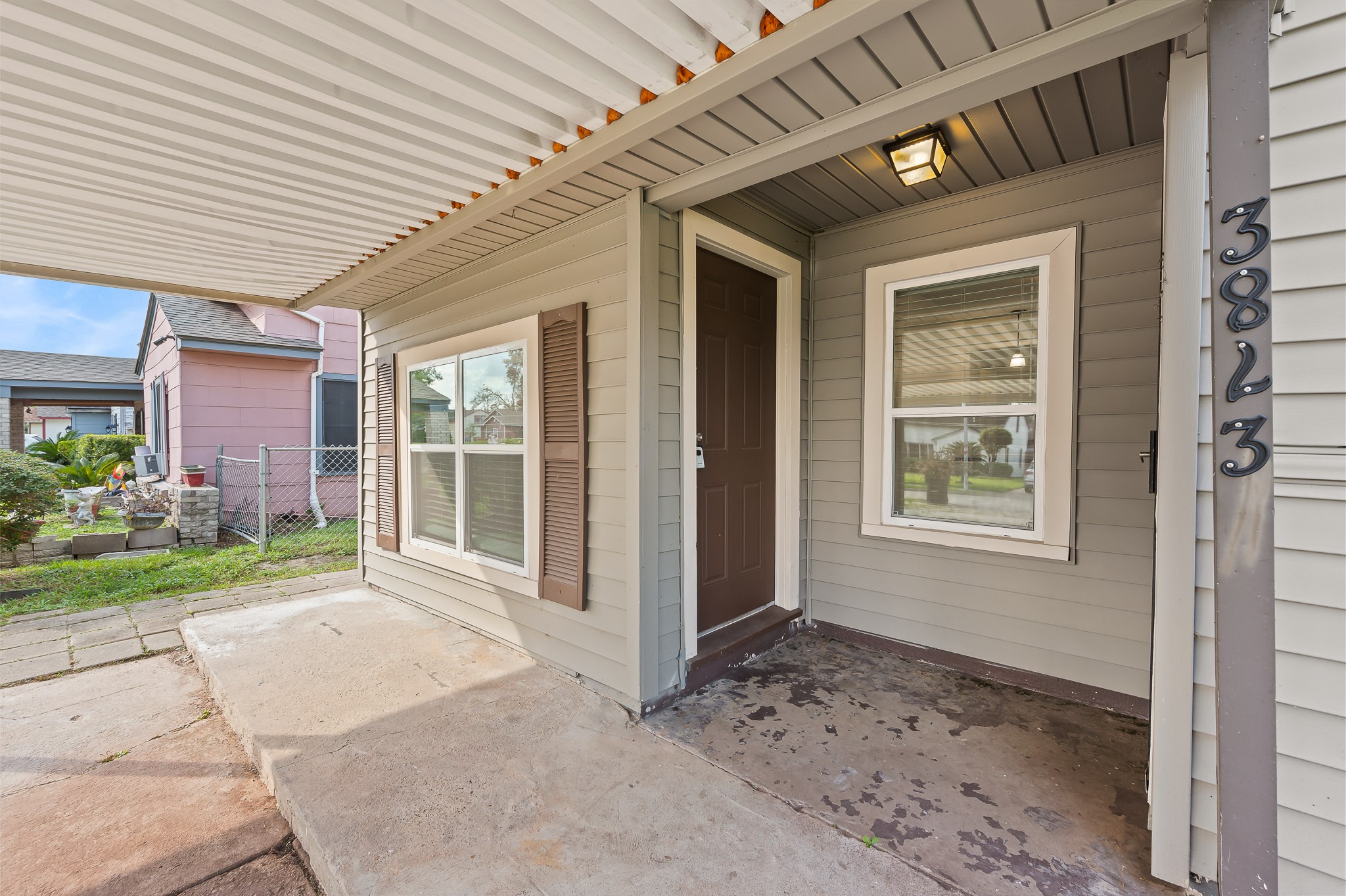 3823 Florinda Street Houston, TX 77021 - Photo 5 of 41 Home comes with 2 front entrances!