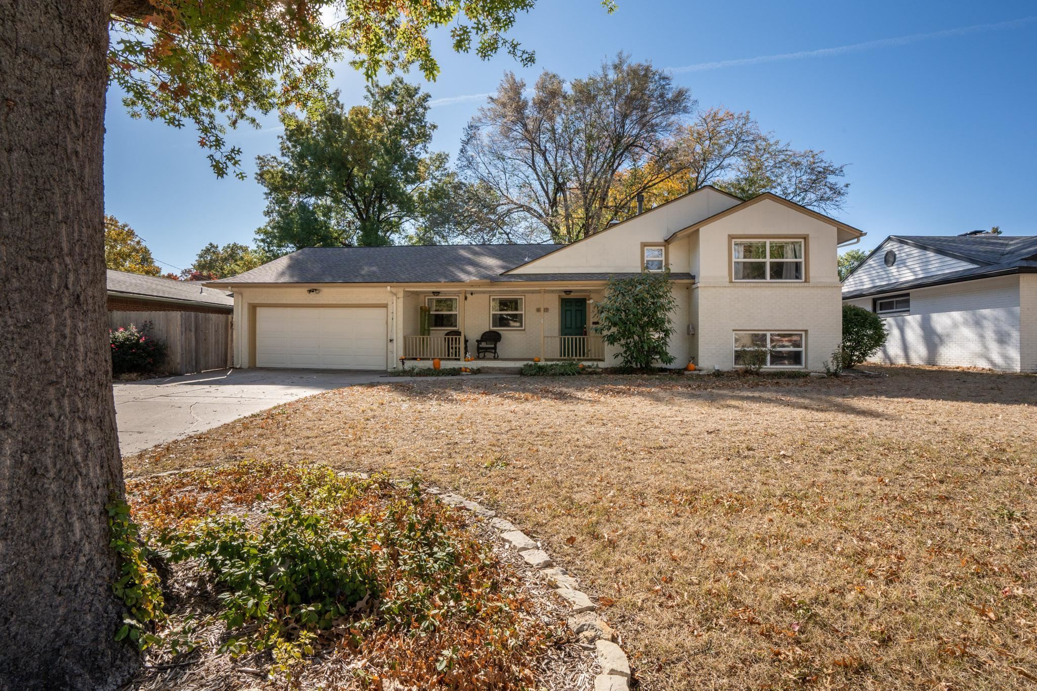 6427 Jacqueline Street, Wichita, KS 67206 Compass