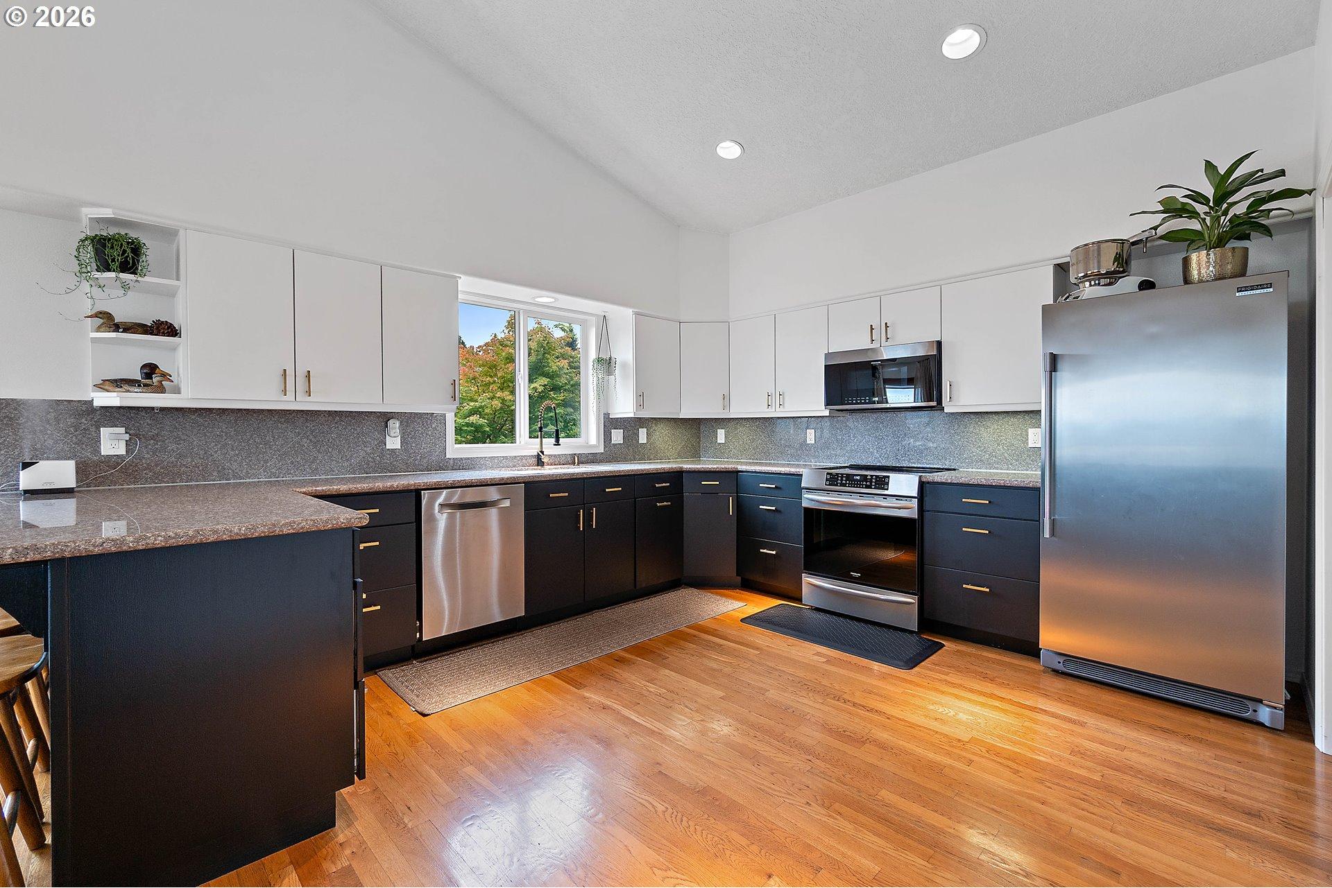 29260 Harbor View Rainier, OR 97048 - Photo 15 of 48 Kitchen