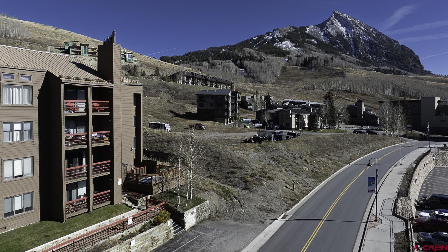 25 Emmons Road, Unit 37 Crested Butte, CO 81225 - Photo 24 of 28 a view of a room with gym equipment