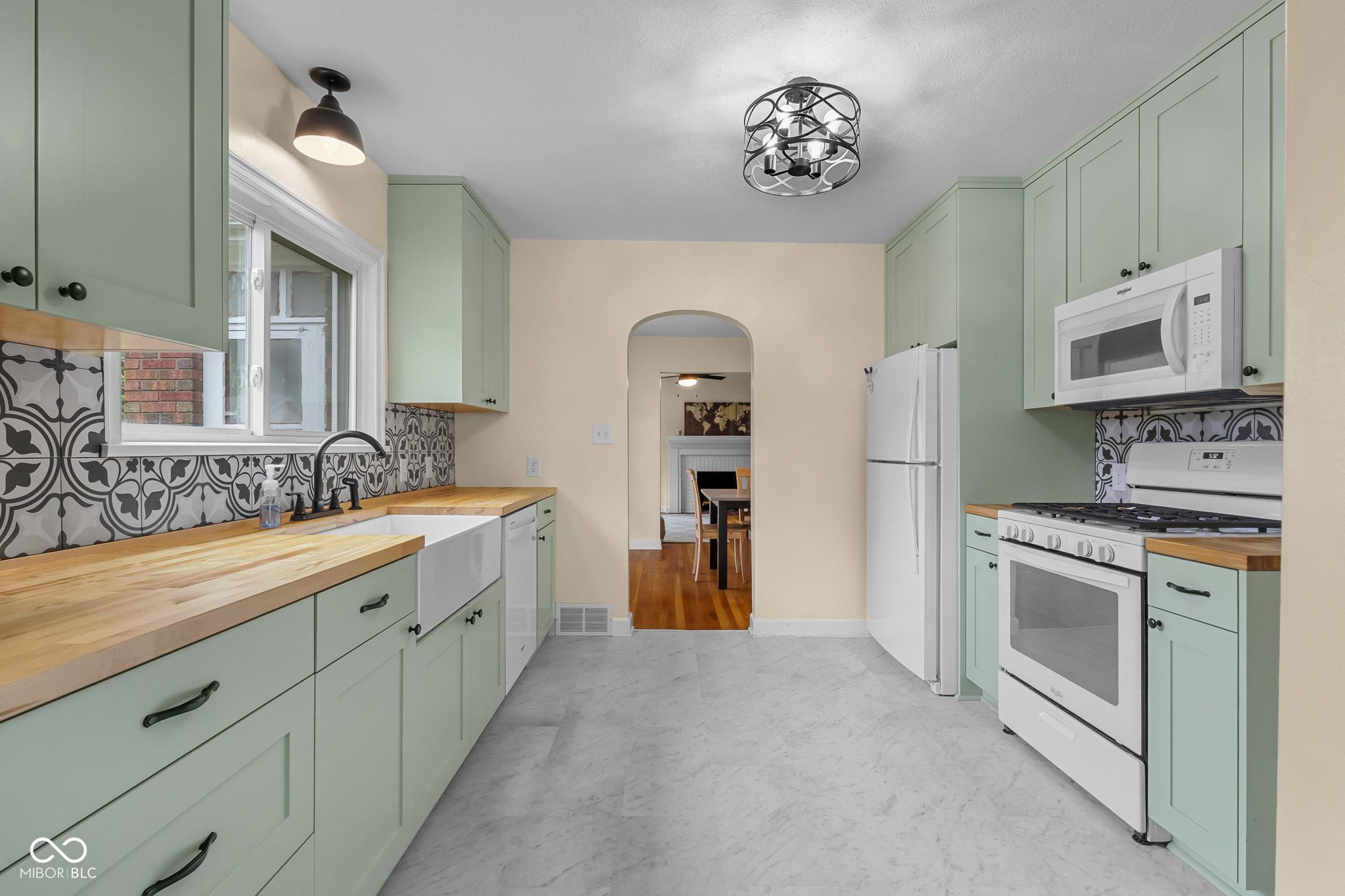 2645 Washington Street Columbus, IN 47201 - Photo 16 of 55