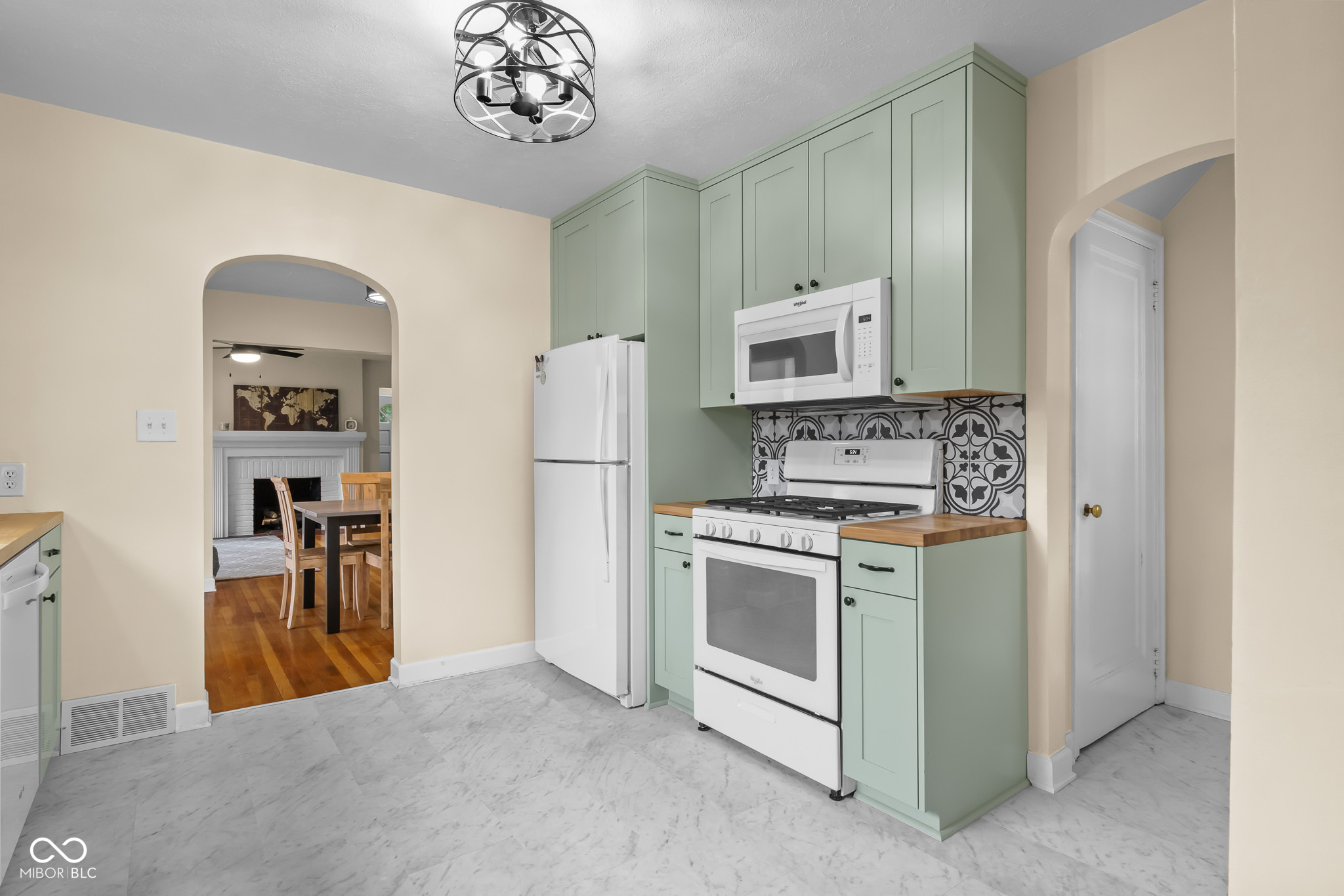 2645 Washington Street Columbus, IN 47201 - Photo 17 of 55