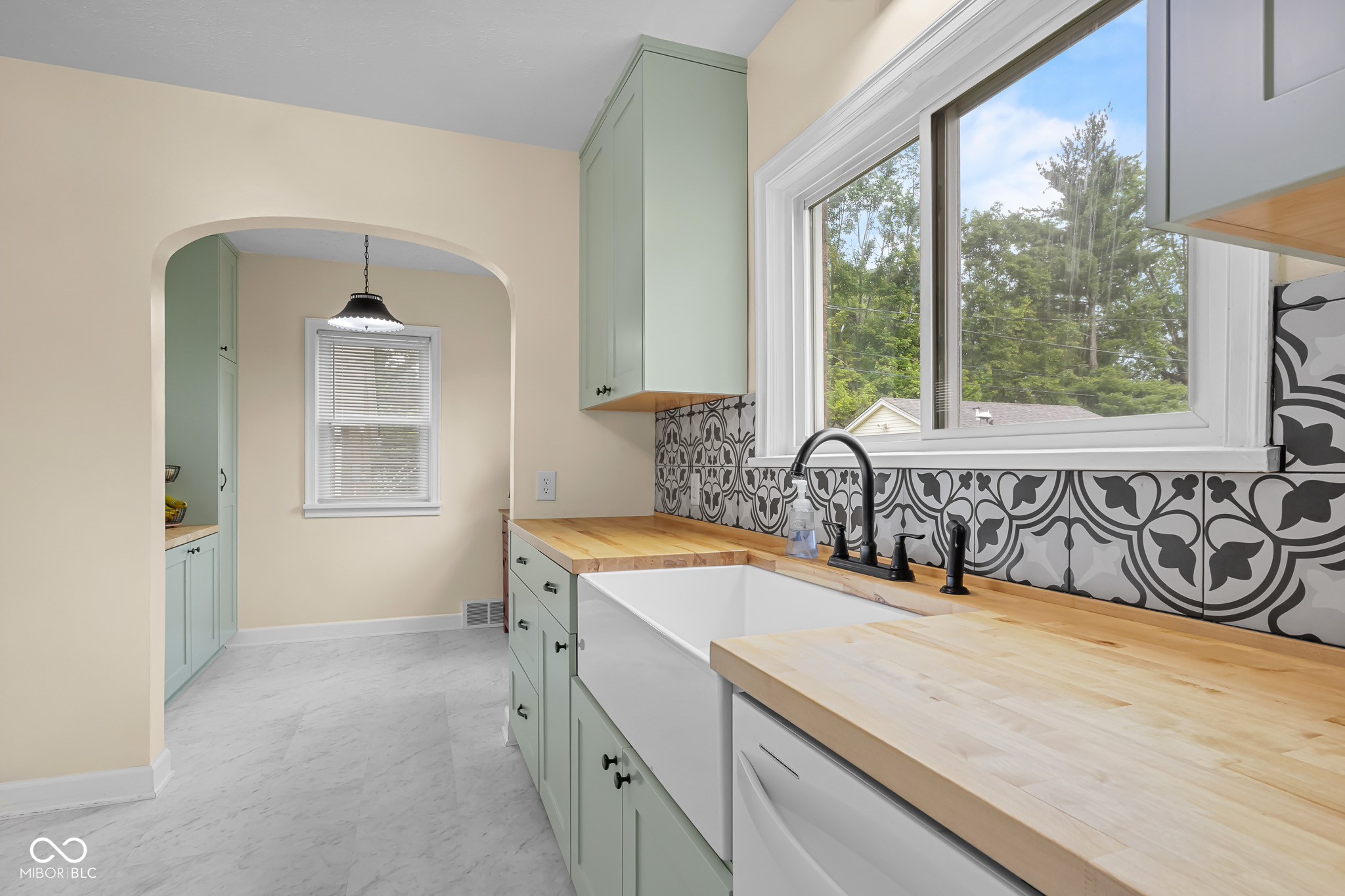 2645 Washington Street Columbus, IN 47201 - Photo 22 of 55