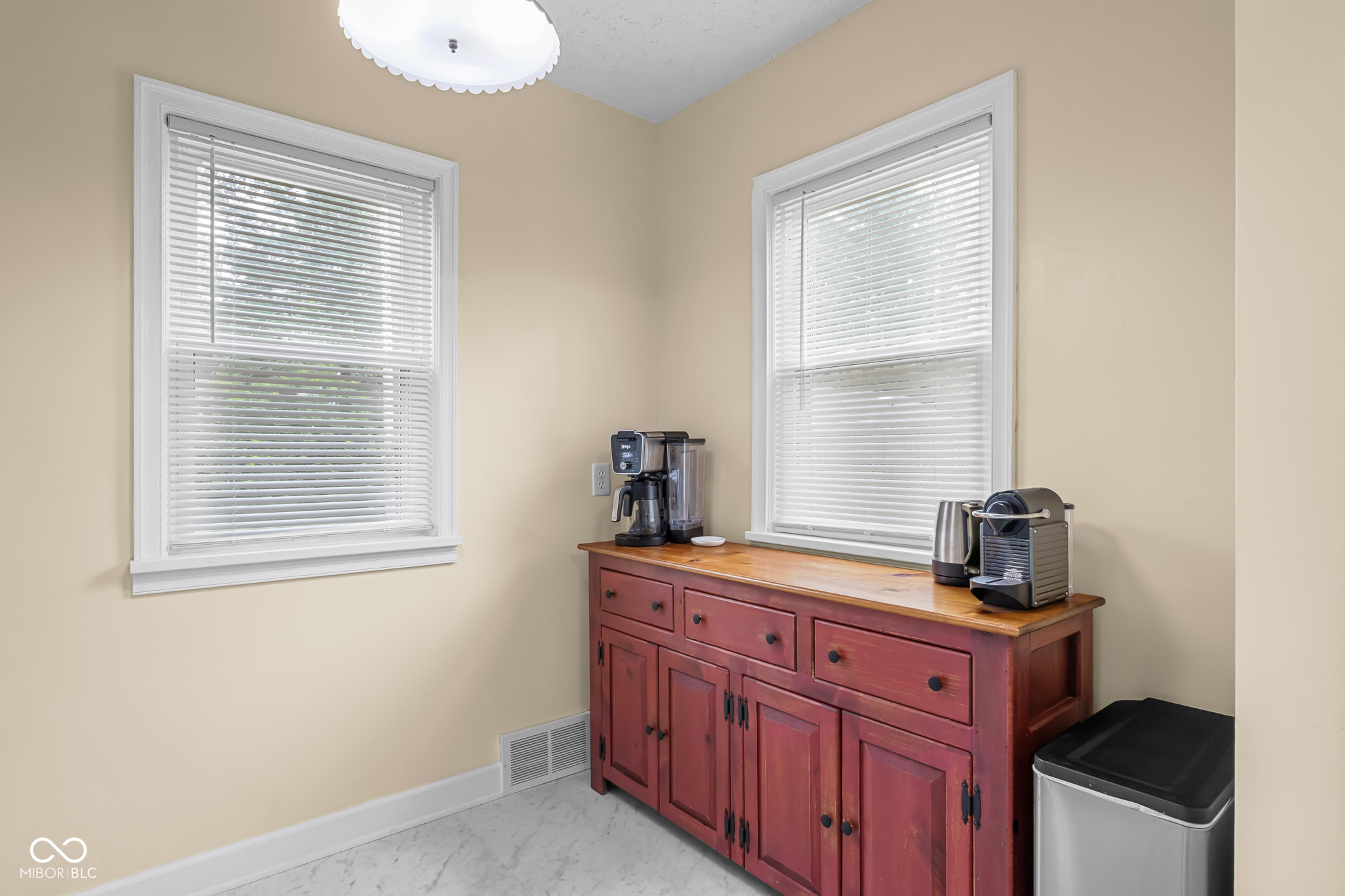2645 Washington Street Columbus, IN 47201 - Photo 25 of 55