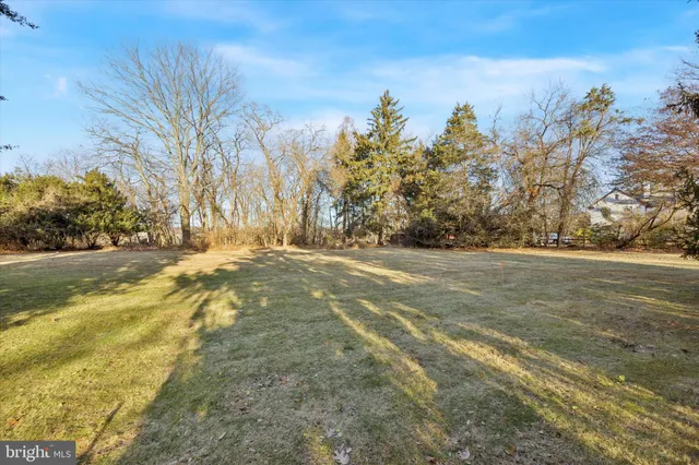 $2,850 | 922 Second Street Pike, Southampton, PA 18966