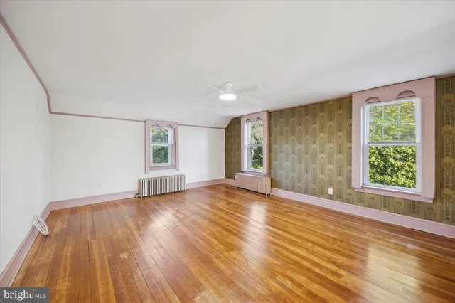 $2,850 | 922 Second Street Pike, Southampton, PA 18966