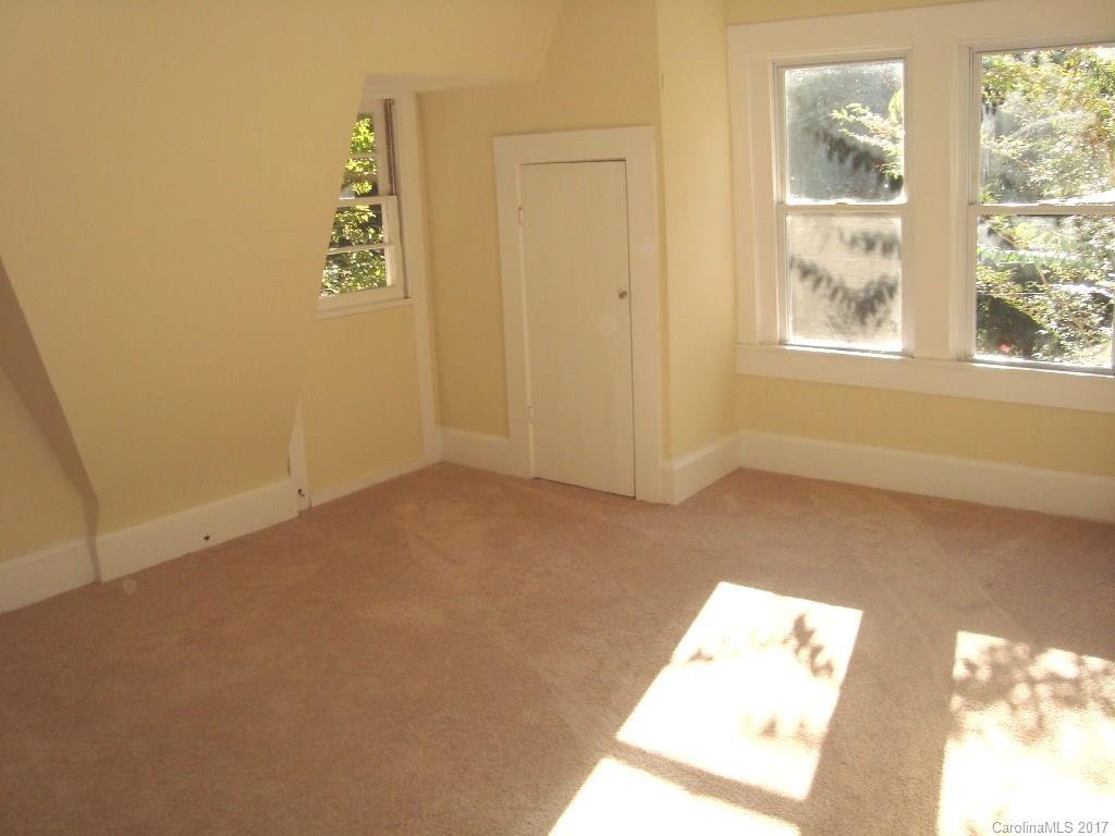 75 Lanier Street Tryon, NC 28782 - Photo 11 of 24 Gallery Image 11
