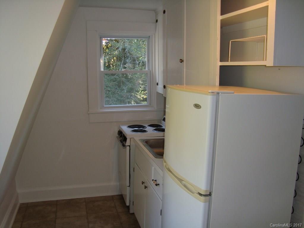 75 Lanier Street Tryon, NC 28782 - Photo 12 of 24 Gallery Image 12