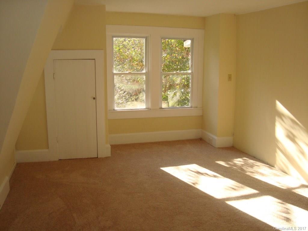 75 Lanier Street Tryon, NC 28782 - Photo 13 of 24 Gallery Image 13