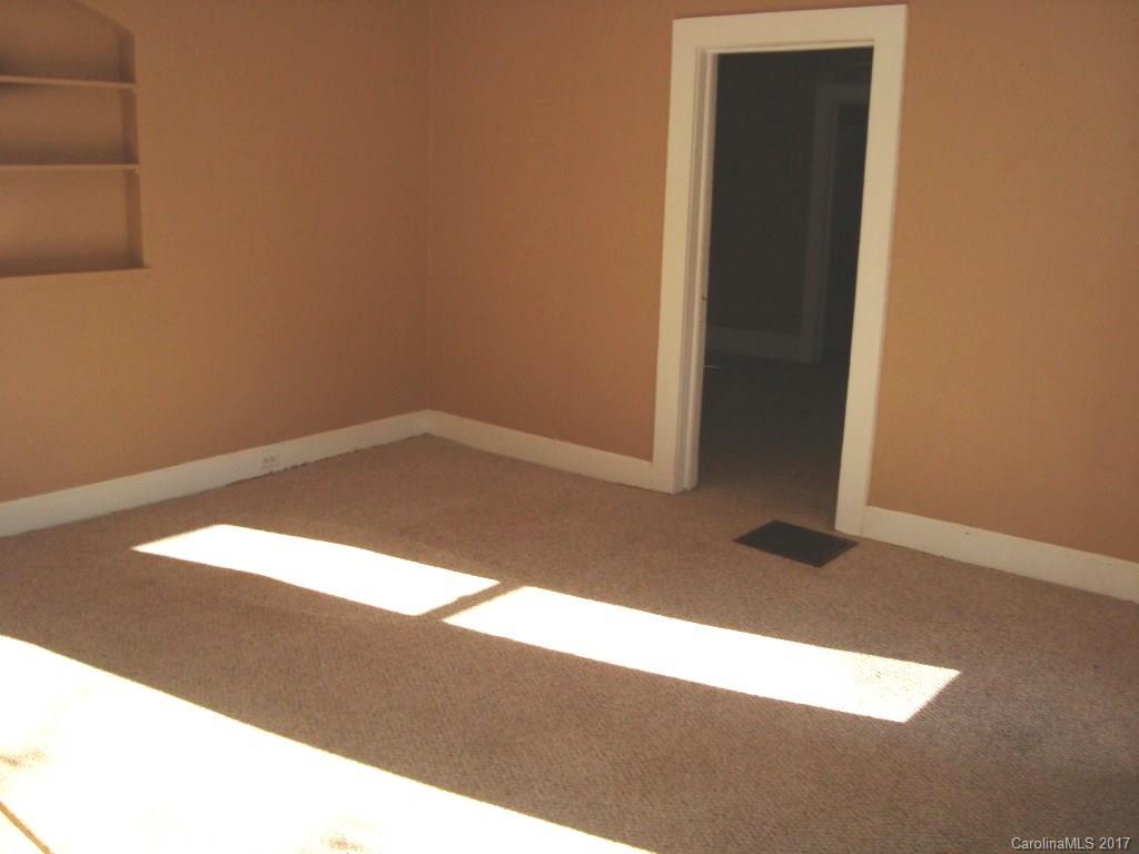 75 Lanier Street Tryon, NC 28782 - Photo 14 of 24 Gallery Image 14