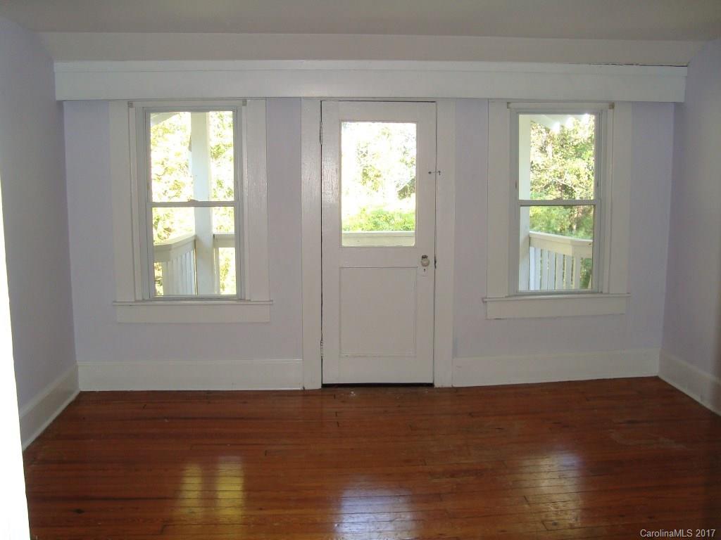 75 Lanier Street Tryon, NC 28782 - Photo 10 of 24 Gallery Image 10