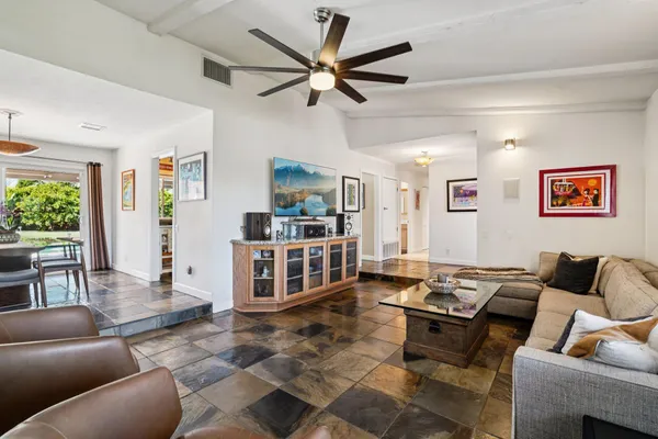 $949,000 | 835 North Farrell Drive, Palm Springs, CA 92262