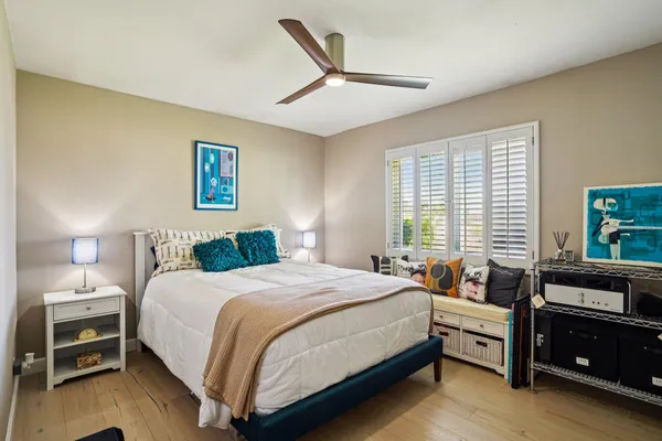 $949,000 | 835 North Farrell Drive, Palm Springs, CA 92262
