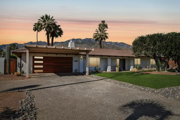 $949,000 | 835 North Farrell Drive, Palm Springs, CA 92262