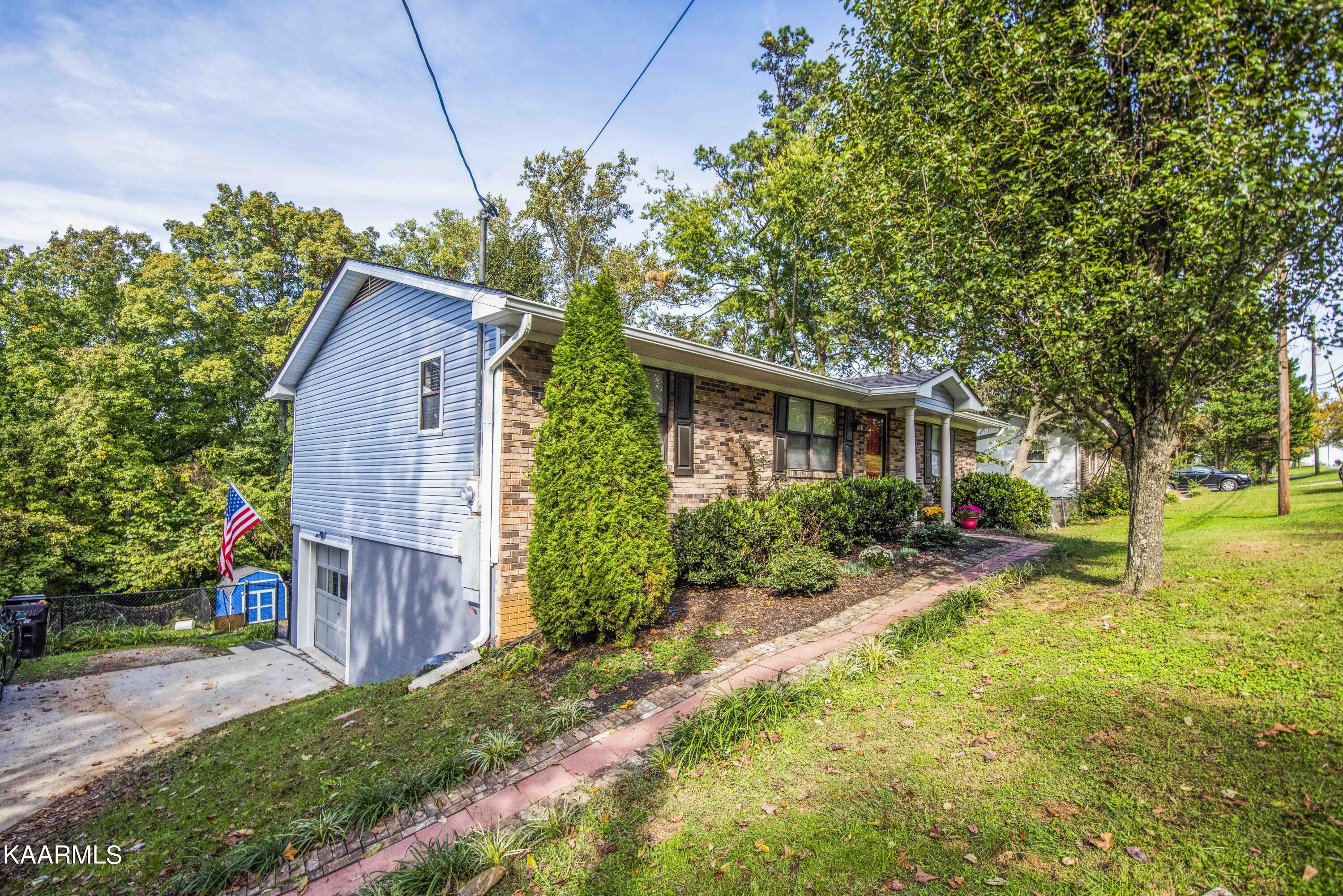 6101 Ridgeview Road Knoxville, TN 37918 - Photo 3 of 39 C1ED4E5F-3796-4C21-971C-72554031E334