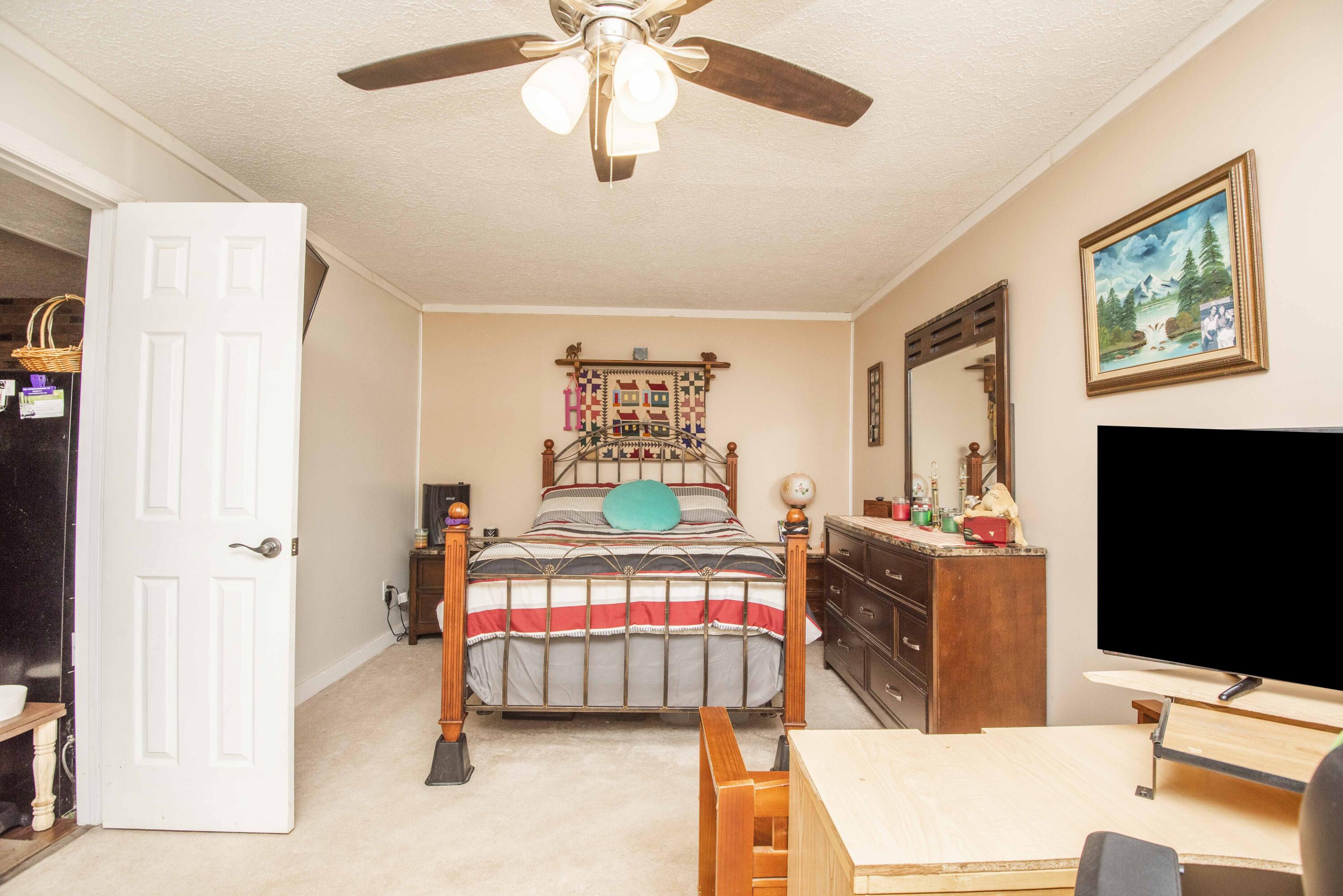 6101 Ridgeview Road Knoxville, TN 37918 - Photo 31 of 39 F3990D4B-4BD2-4485-A7C1-479F54CD4C2A