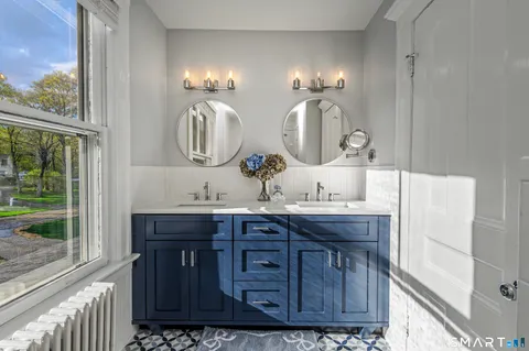 $2,500,000 | 398 Wilton Road West, Ridgefield, CT 06877