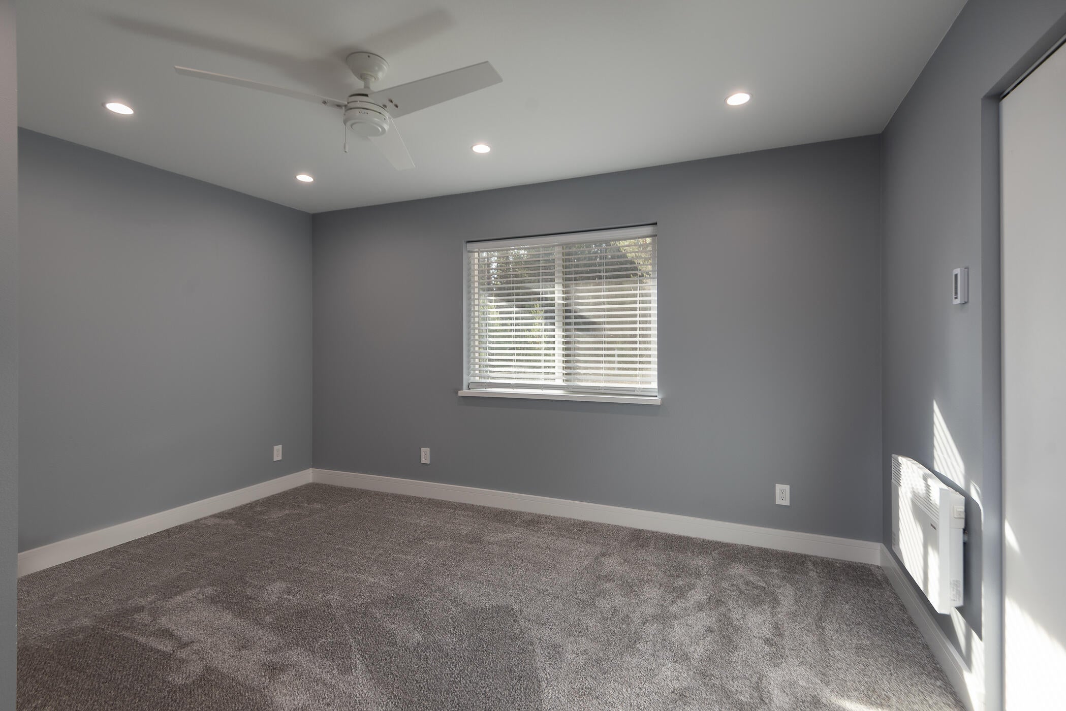 17032 Merced Road Bend, OR 97707 - Photo 20 of 36 21Second bedroom