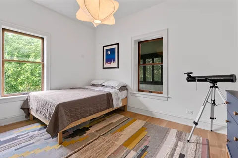$1,500,000 | 321 North Elmwood Avenue, Oak Park, IL 60302