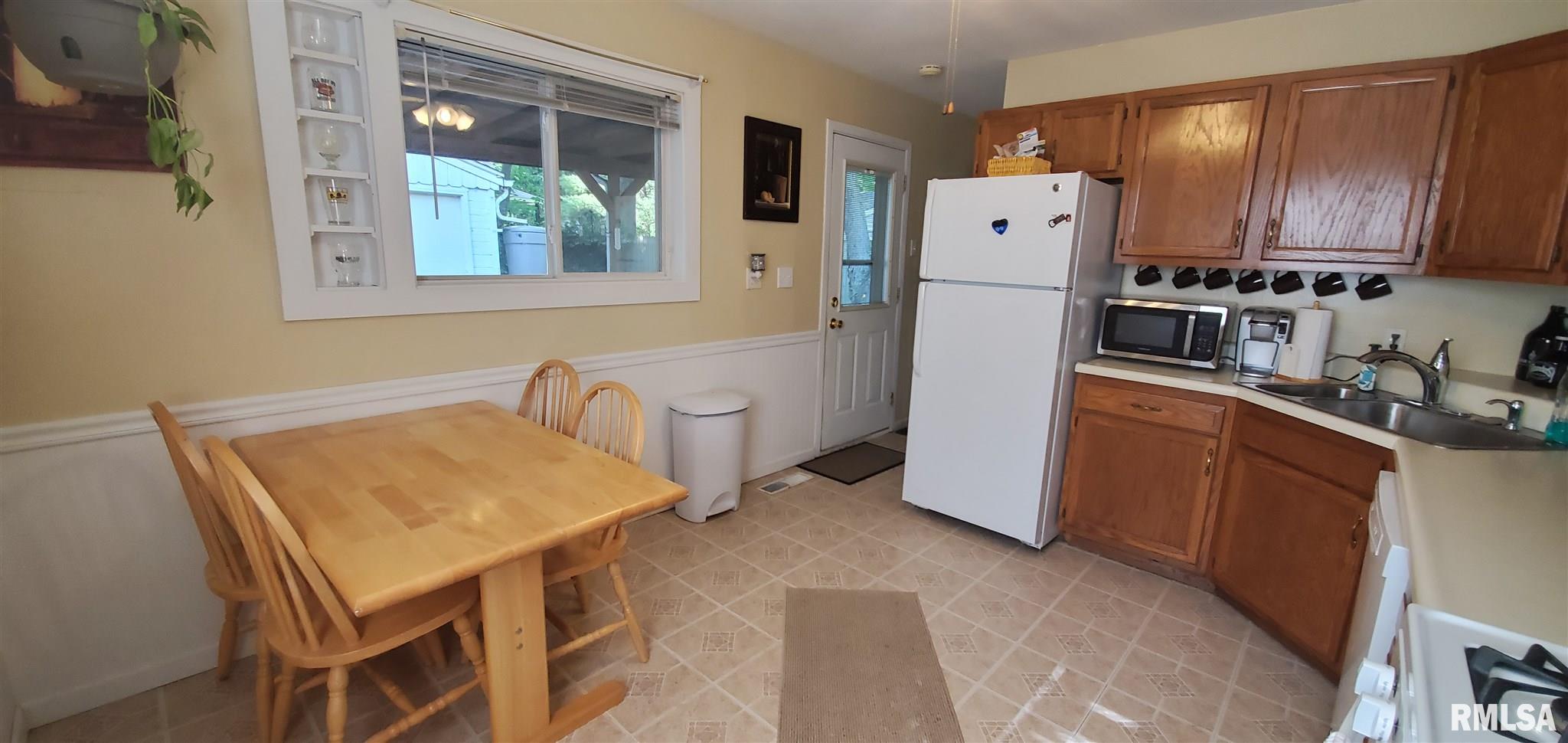 1025 West Centre Street Springfield, IL 62704 - Photo 4 of 18