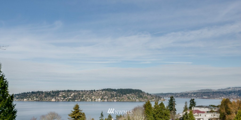 10506 Rustic Road South Seattle, WA 98178 - Photo 1 of 17