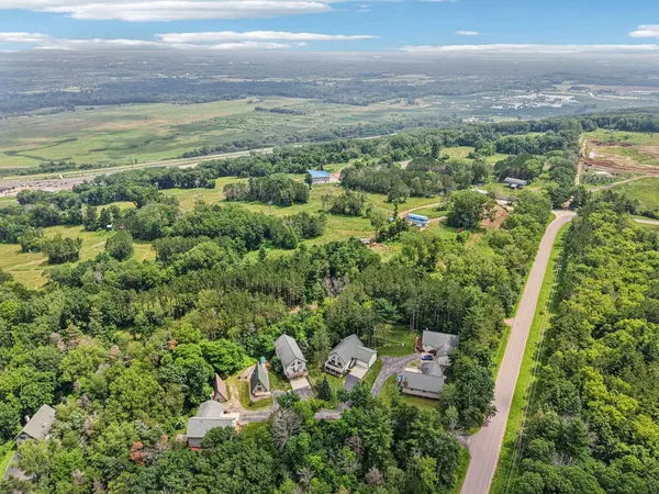 $399,900 | N6106 Fox Glen Road, Portage, WI 53901