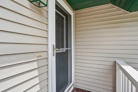 $424,900 | N6106 Fox Glen Road, Portage, WI 53901