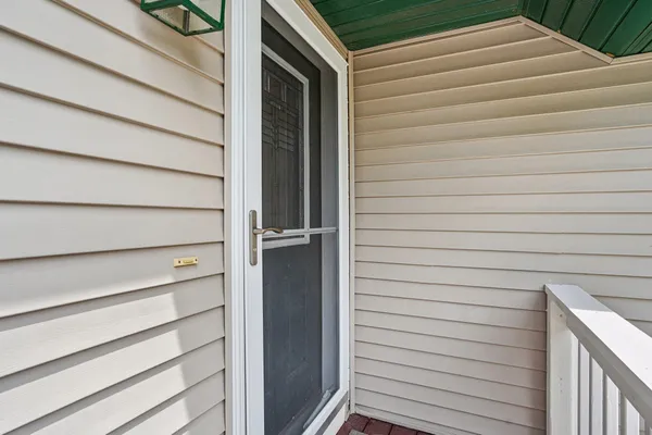 $399,900 | N6106 Fox Glen Road, Portage, WI 53901