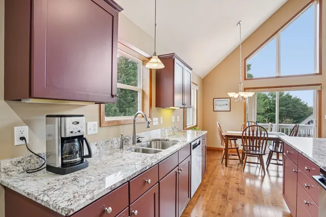 $424,900 | N6106 Fox Glen Road, Portage, WI 53901